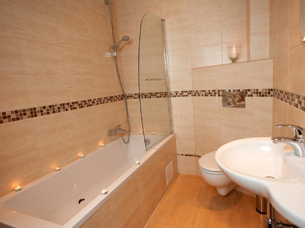 Hotel Arkadia Legnica Chambre photo