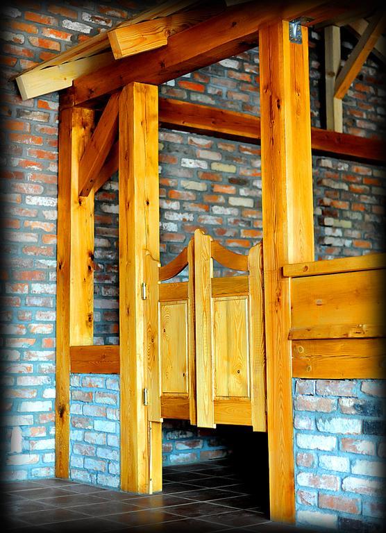 Hotel Arkadia Legnica Extérieur photo